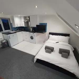  Guest house New Self Contained Flat,in Hayes, Free Parking United Kingdom